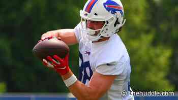 Fantasy football battle: Dallas Goedert vs. Mike Gesicki vs. Dawson Knox - The Huddle