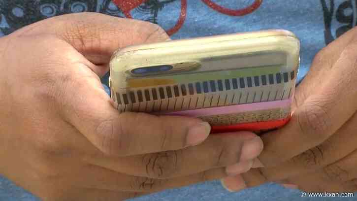 Texas school district requiring students to lock phones in pouches during class