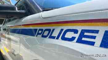 Man killed in 3-vehicle collision involving pickup truck, semi and SUV in southern Alberta