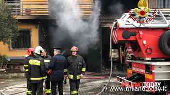 Incendio in casa a Marcallo, arrivano cinque mezzi dei vigili del fuoco - MilanoToday.it