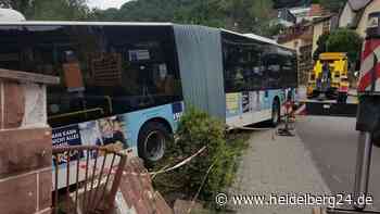 Bus-Unglück in Heidelberg: Frau (†59) gestorben – 8 weitere Insassen im Krankenhaus - heidelberg24.de