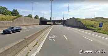 Ongeval op de A12 richting Brussel ter hoogte van Aartselaar - Het Laatste Nieuws