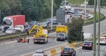 Verkeersongeval op Brusselse Buitenring in Zaventem: twee rijstroken versperd - Het Laatste Nieuws