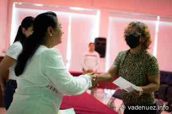 Entrega presidenta de Manzanillo apoyos económicos para 30 familias necesitadas - Noticias Va de Nuez