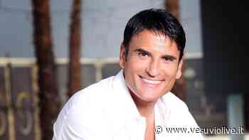 R... Estate a Torre 2022, concerto di Sal Da Vinci sotto le stelle cadenti: il programma - Vesuvio Live