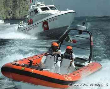 Motoscafo e moto d'acqua seminano il panico sul Garda: inseguiti e multati - veronaoggi.it