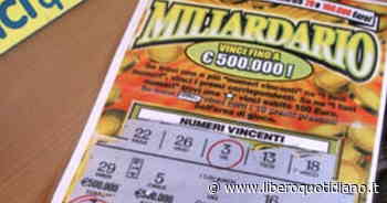 Gratta e Vinci, "mi ha rovinato la vita": l'assurda storia del biglietto da 500mila euro - Liberoquotidiano.it