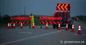 Fatal collision east of Calgary shuts down section of Highway 22X - Global News