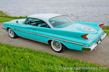 Oak Bay car festival elicits decades of automobile anecdotes - Saanich News