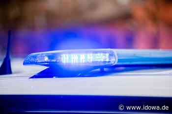 Traktorgespann kippt um - Vier Menschen nahe Mainburg bei Unfall verletzt - idowa