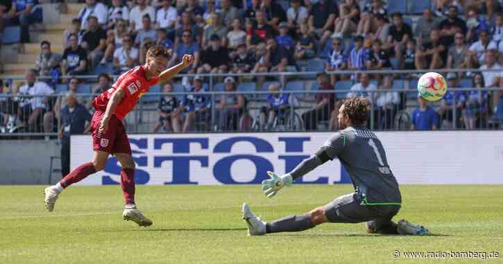Spitzenreiter: Jahn Regensburg bejubelt Zweitliga-Topstart