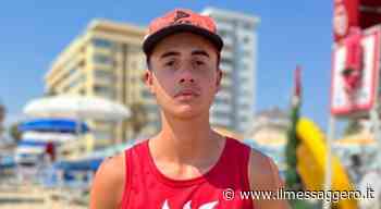 Pescara, bagnino salva padre e figlioletta di 3 anni che stanno annegando - ilmessaggero.it