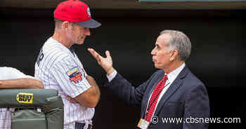 Former Baltimore Sun sports reporter honored by Baseball Hall of Fame - CBS News