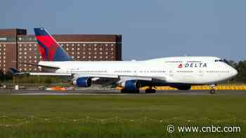 How to get the limited-edition Boeing 747 Delta Reserve card with a 100,000-mile welcome bonus - CNBC