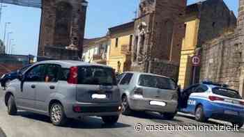 Santa Maria Capua Vetere, scontro tra auto sotto l’Arco di Adriano: due feriti - L'Occhio di Caserta
