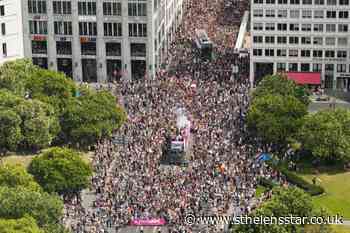 150000 people march for LGBTQ rights in Berlin - St Helens Star