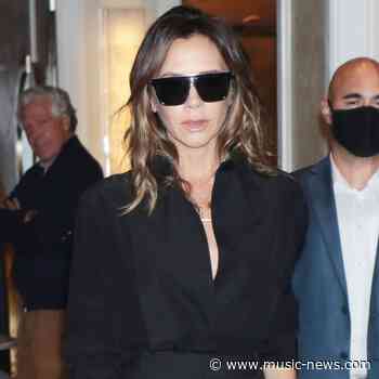 Victoria Beckham channels Spice Girls days during karaoke night