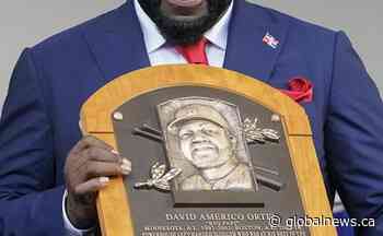 Jays take advantage of Boston blunders for sweep