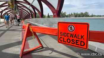 Man shattered Calgary Peace Bridge glass panels with hammer, police say