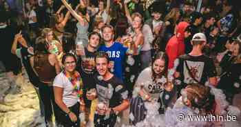 Jeugdhuis De Barst organiseert Schuimfuiv met grootste schuimmachine van Europa - Het Laatste Nieuws