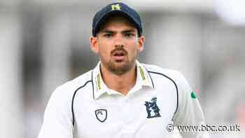 Andrew Umeed: Somerset sign ex-Bears opener after four years out of professional game