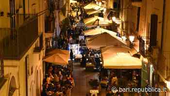 Movida, a Bari vecchia controlli su tavolini e musica: metà dei locali non è in regola - La Repubblica