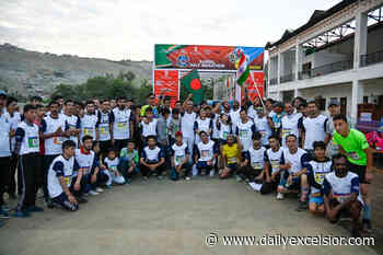 CEC flags off Incredible India Kargil Int'l Marathon - Jammu Kashmir Latest News | Tourism | Breaking News J&K - Top Stories