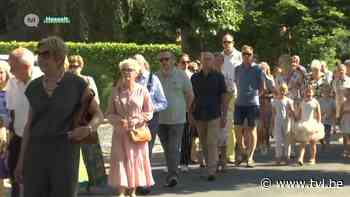 Processie Godsheide lokt veel toeschouwers - TV Limburg
