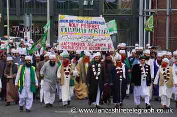Thousands take part in Islamic procession through Blackburn