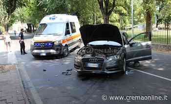 Crema. Scontro tra due auto in via Crispi per una mancata precedenza, ferita una donna - Crem@ on line