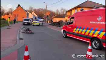 Lede: Meisje van 15 wordt met haar fiets gegrepen door bestelwagen en raakt zwaargewond - TV Oost