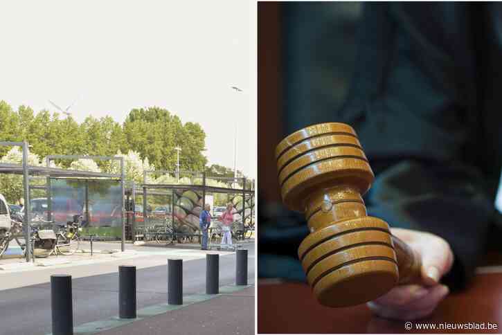 Man toont jonge moeder pistool, sluit haar op in kofferbak en besteelt haar: “Ze kampt met een posttraumatisch stresssyndroom”