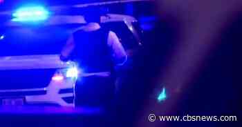 Police find 2 men shot in South Austin - CBS News