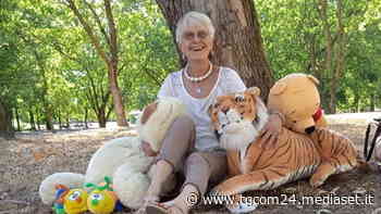 Milano, a Tgcom24 "la fatina dei peluche" all'opera: "Regalo sorrisi nel parco per cancellare il degrado" - TGCOM