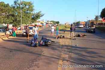 Duas motocicletas colidem em rotatória da BR-364 em Jaru - Rondônia Dinâmica