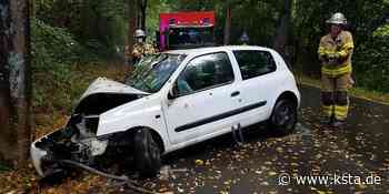 Unfall in Much: Kleinwagen prallt gegen einen Baum - Kölner Stadt-Anzeiger