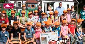 Waldpädagogikverein Weilburg beschenkt die Weilburger "Wildparkkitz" - Mittelhessen