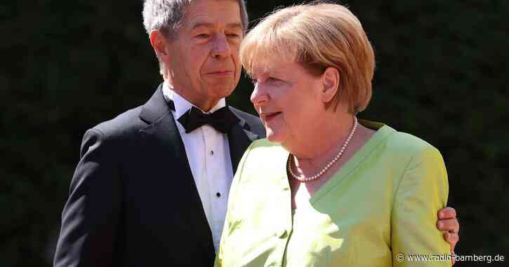 Perfektes Timing: Merkel kommt mit Bläserklängen