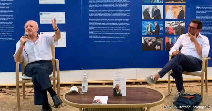 De Luca prende in giro Berlusconi: “Con lui pensioni a mille euro? Ne offro 1.500 più cornetto gratis al bar”