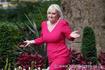 Nadine Dorries condemned for mocking Rishi Sunak's expensive clothing - Harrow Times