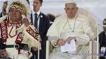 Papst entschuldigt sich für Gewalt an Indigenen in Kanada