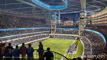 Chicago mayor proposes dome for Soldier Field