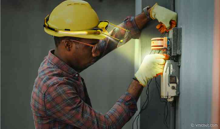 AR-Powered Hard Hats Could Improve Workers’ Health