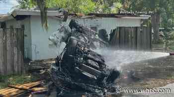 Lamborghini erupts in flames after crashing into Fort Lauderdale home