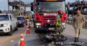 Pane elétrica deixa moto destruída após acidente na BR-230, em Bayeux - ClickPB