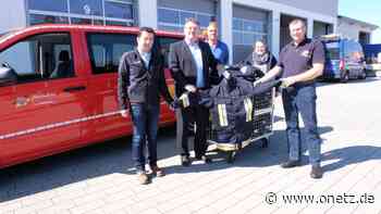 Feuerwehr Vilseck spendiert Kollegen aus dem Ahrtal warme Überjacken - Onetz.de