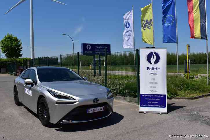 Dierenwelzijnsteam politiezone AMOW rijdt zich in de kijker tijdens defilé