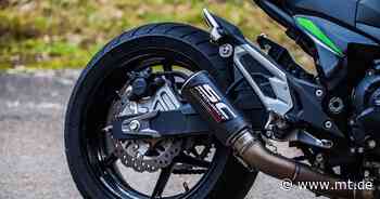 Zeugen gesucht: Autofahrerin flüchtet nach Unfall mit Motorradfahrer - Mindener Tageblatt