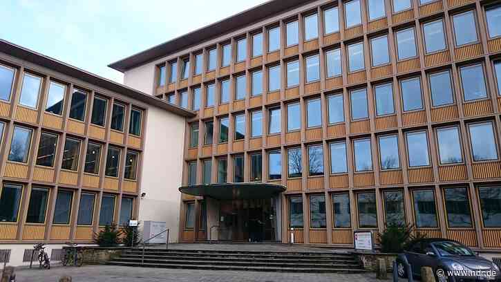 Gericht bestätigt Tätigkeitsverbot für ungeimpften Zahnarzt - NDR.de