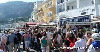 Blog | Capri da isola azzurra a isola a scadenza, basta con i distru/turisti - Il Fatto Quotidiano - Il Fatto Quotidiano
